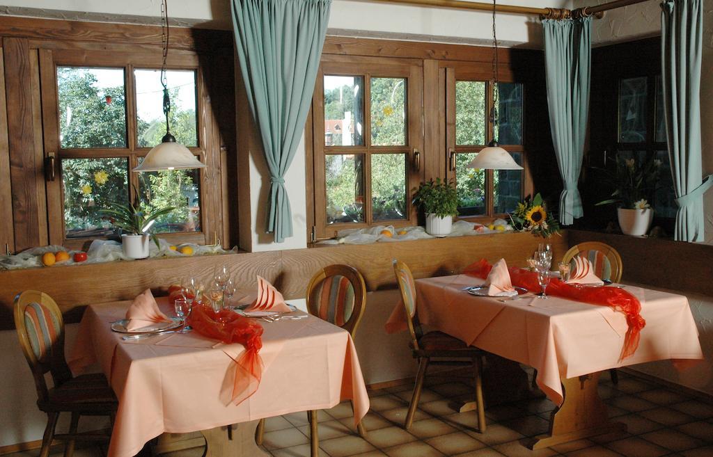 Kusel Hotel - Reweschnier المظهر الخارجي الصورة